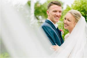 Wedding at Hydrangea Blu Barn in Rockford photographed by Mae Photo.