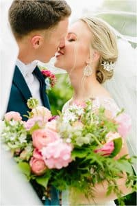 Wedding at Hydrangea Blu Barn in Rockford photographed by Mae Photo.