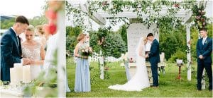 Wedding at Hydrangea Blu Barn in Rockford photographed by Mae Photo.